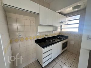 Image 8 - 868810