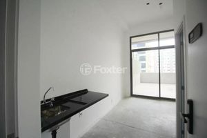 Image 3 - 868814