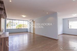 Image 4 - 868815
