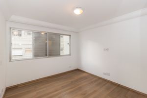 Image 17 - 868849