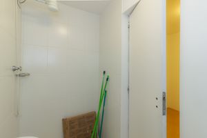 Image 37 - 868849