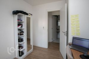 Image 14 - 868856