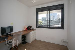 Image 11 - 868856