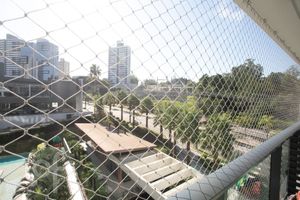 Image 8 - 868856