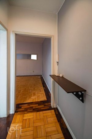 Image 11 - 868857