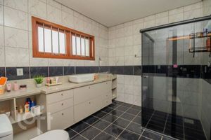 Image 21 - 868864