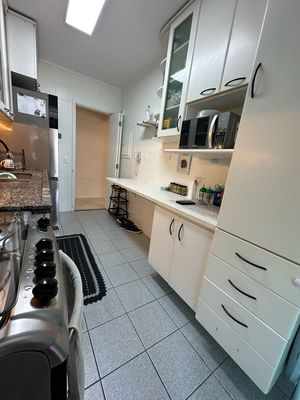 Image 8 - 868871