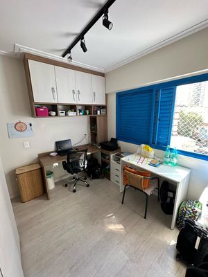 Image 14 - 868871