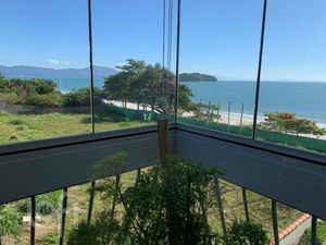 Image 6 - 868880