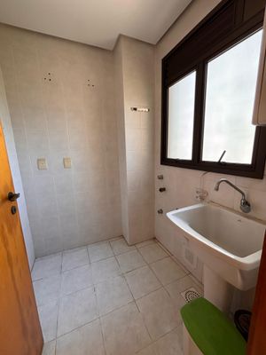 Image 9 - 868886