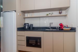 Image 12 - 868899
