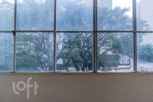 Image 17 - 868901