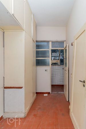 Image 50 - 868901