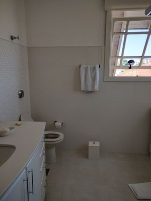 Image 21 - 868903