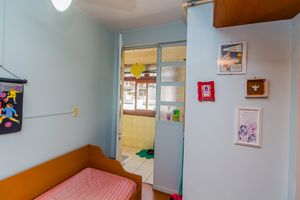 Image 28 - 868919