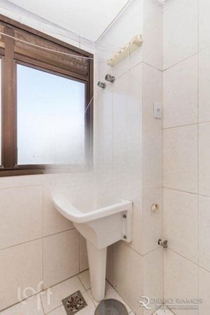 Image 18 - 868926