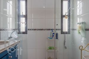 Image 32 - 868927