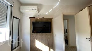 Image 39 - 868930