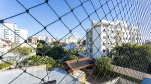 Image 15 - 868932