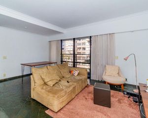 Image 33 - 868937