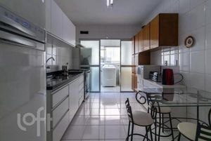 Image 7 - 868938