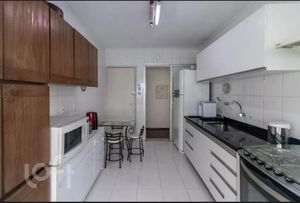 Image 10 - 868938