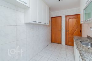 Image 30 - 868943