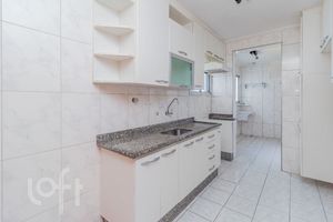 Image 32 - 868943