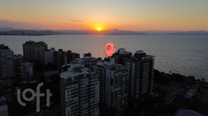 Image 38 - 868944