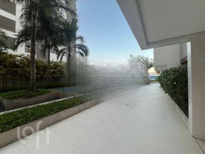Image 14 - 868944