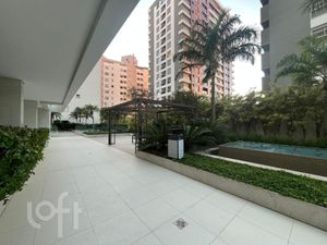 Image 13 - 868944