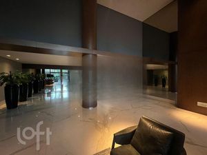 Image 15 - 868944