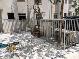 Image 8 - 868952