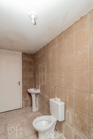 Image 20 - 868952