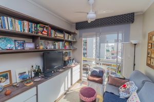 Image 1 - 868978