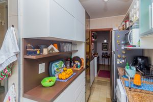 Image 22 - 868978