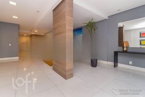 Image 17 - 868985