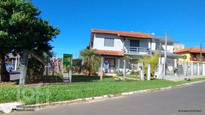 Image 37 - 868989