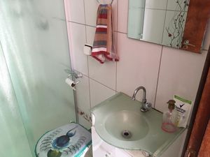 Image 4 - 868999