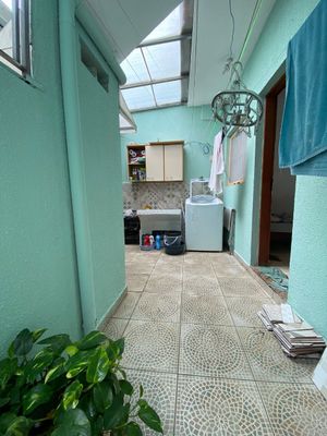 Image 15 - 868999