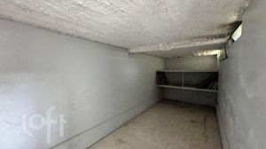 Image 21 - 869000
