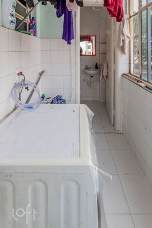 Image 14 - 869002