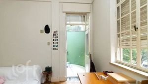Image 5 - 869002