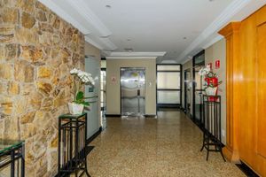 Image 70 - 869003