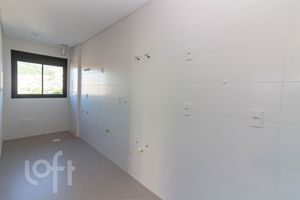 Image 10 - 869030