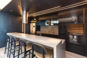 Image 21 - 869030
