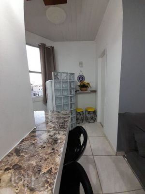 Image 17 - 869035