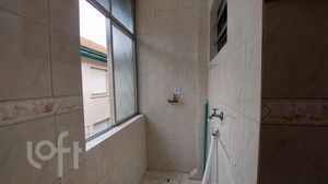 Image 5 - 869049