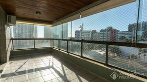 Image 9 - 869051