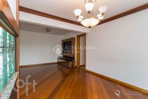Image 3 - 869051